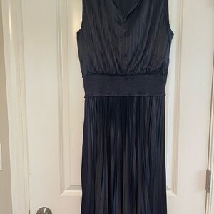 Elegant Black Sleeveless Dress